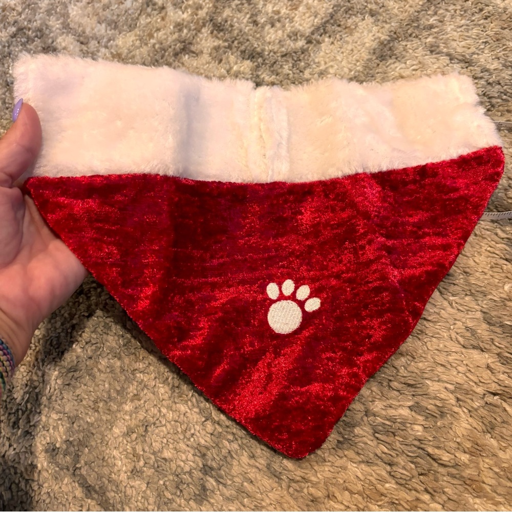 Pet Christmas scarf Red and White I do believe this is a size Medium